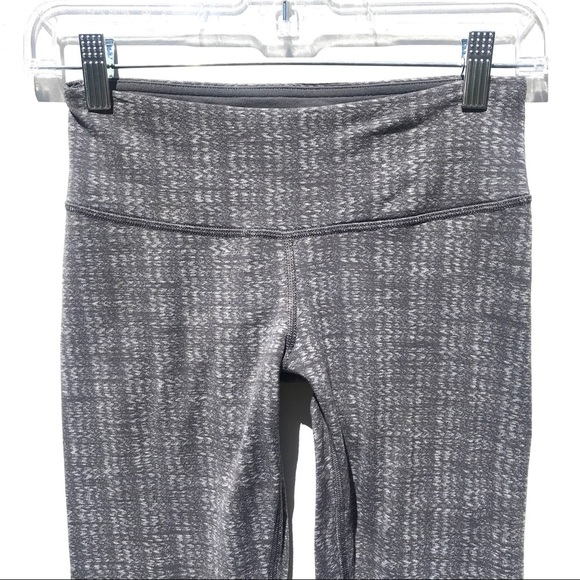 Lululemon gray Wunder under patterned crop pants 4 - Picture 4 of 4